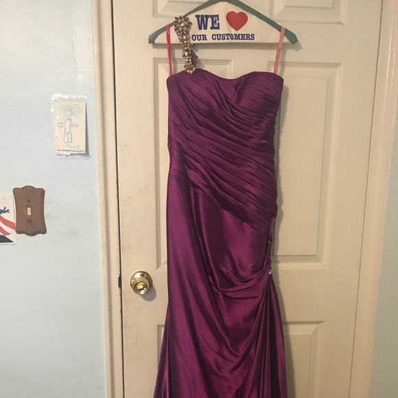Prom Dress - Picture 2 of 4
